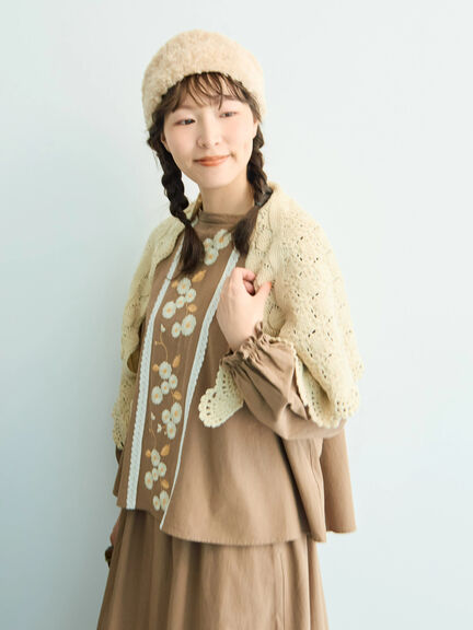 【WEB限定】花柄刺繍ブラウス（ブラック/モカ/キナリ）｜Samansa Mos2（サマンサ モスモス）通販