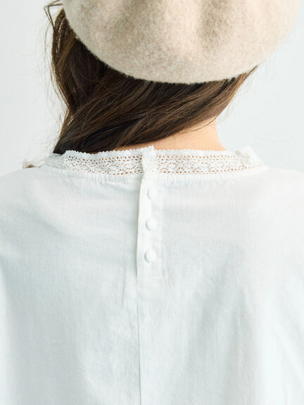 【WEB限定】花柄刺繍ブラウス（ブラック/モカ/キナリ）｜Samansa Mos2（サマンサ モスモス）通販