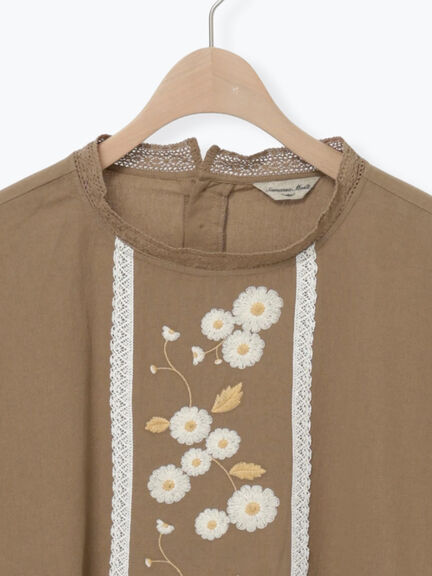 【WEB限定】花柄刺繍ブラウス（ブラック/モカ/キナリ）｜Samansa Mos2（サマンサ モスモス）通販