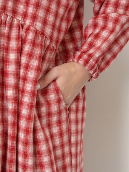 【保温加工】バンドカラーワンピース ≪S/Mサイズ≫（チャコールグレー/ブラック/レッド/ミント）｜Samansa Mos2（サマンサ モスモス）通販