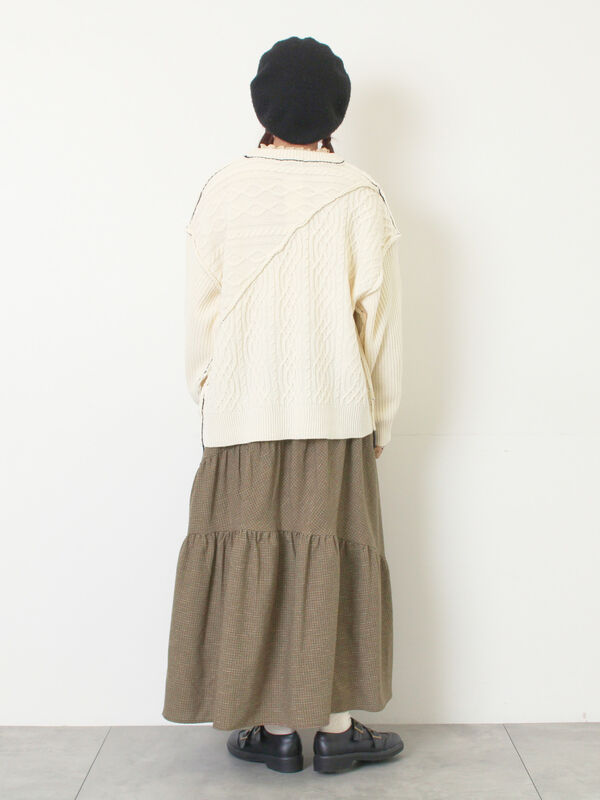 ケーブルパッチワークステッチプルオーバー（チャコールグレー/レッド