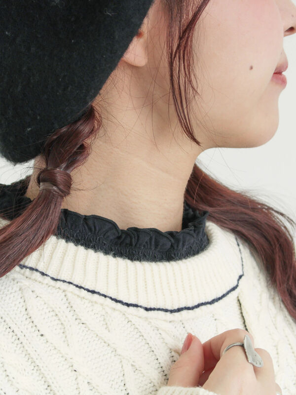 セール】 【吸湿発熱】襟スモッキングカットソー（オフホワイト