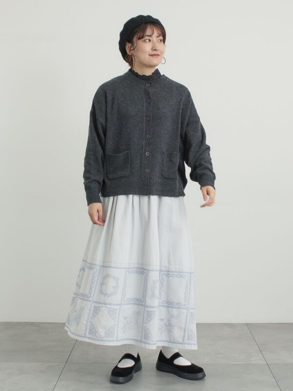 Blumarine ブラック カーディガン 立体花刺繍 Blumarine ブラック カーディガン 立体花刺繍 Blumarine ブラック