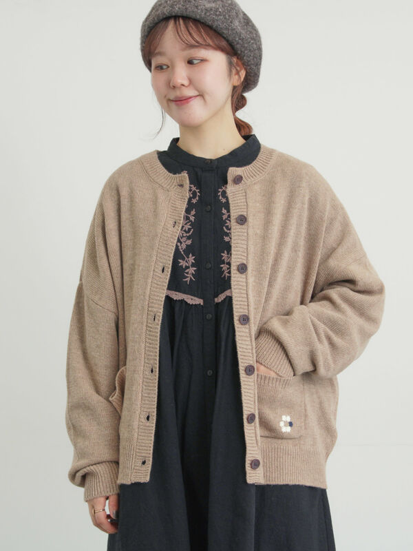 セール】 花刺繍入りカーディガン（チャコールグレー/ピンク/ベージュ