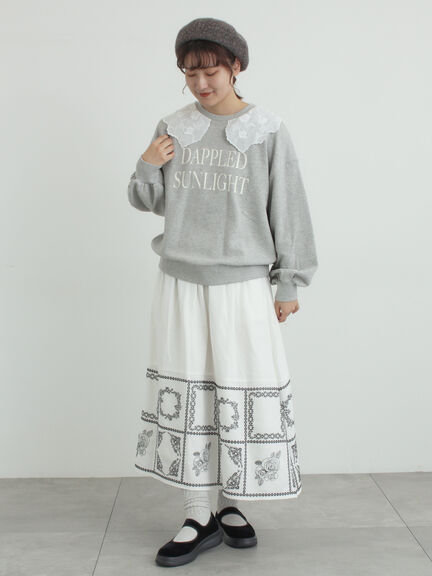 裾モチーフ刺繍ギャザースカート（オフホワイト/ブラック/ブルー）｜Samansa Mos2（サマンサ モスモス）通販