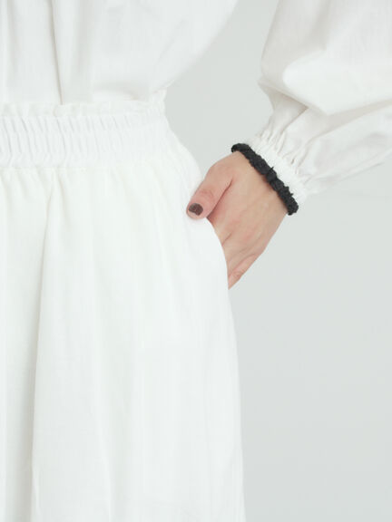 裾モチーフ刺繍ギャザースカート（オフホワイト/ブラック/ブルー）｜Samansa Mos2（サマンサ モスモス）通販