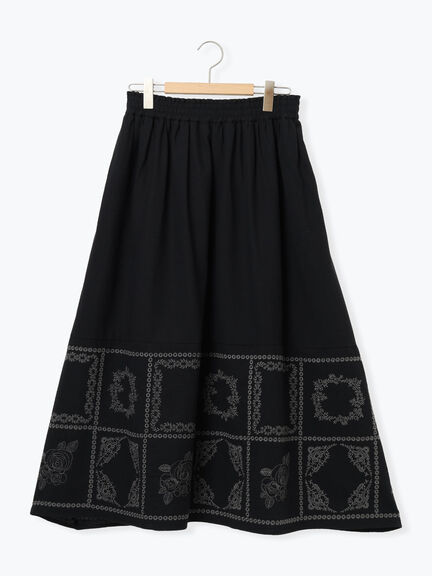 裾モチーフ刺繍ギャザースカート（オフホワイト/ブラック/ブルー）｜Samansa Mos2（サマンサ モスモス）通販