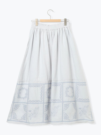 裾モチーフ刺繍ギャザースカート（オフホワイト/ブラック/ブルー）｜Samansa Mos2（サマンサ モスモス）通販