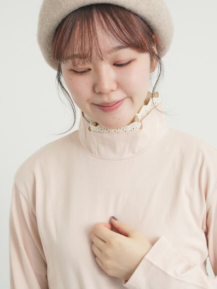 【保温加工】衿レース重ね着風タートルインナー（オフホワイト/チャコールグレー/ピンク/ベージュ）｜Samansa Mos2（サマンサ モスモス）通販