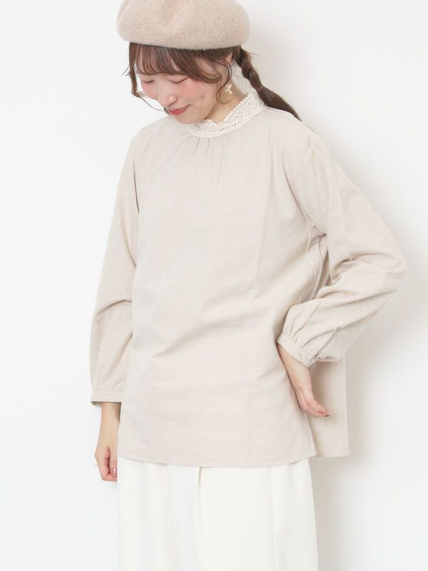 セール】 【保温加工】襟レースブラウス（オフホワイト