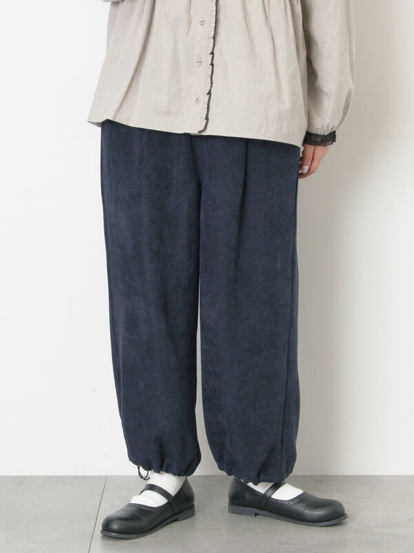 【M/Lサイズ】裾絞りタックパンツ（ネイビー）｜Samansa Mos2（サマンサ モスモス）通販