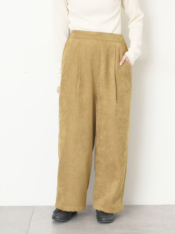 セール】 【M/Lサイズ】裾絞りタックパンツ（オフホワイト/ピンク