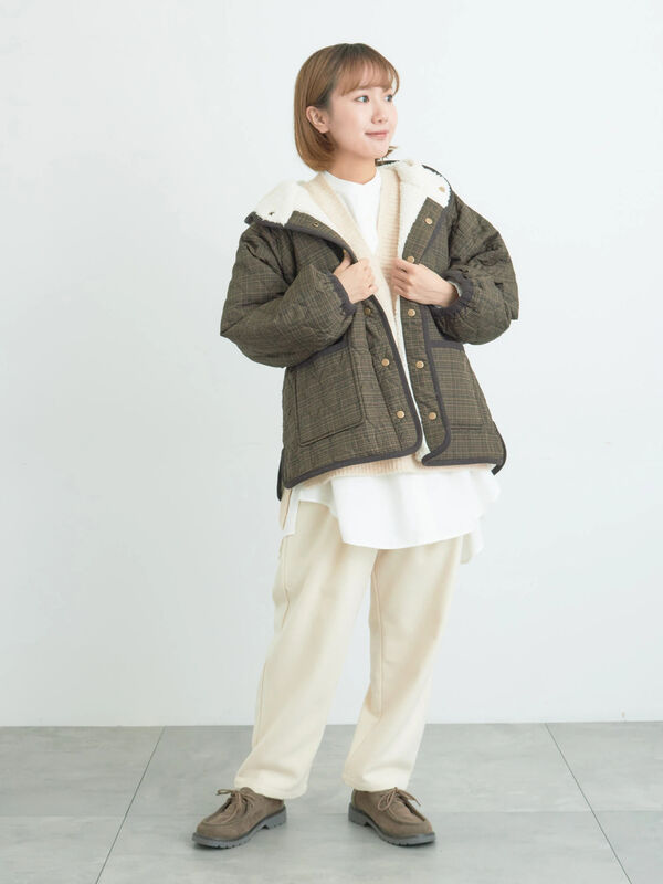 Vネックリブベスト（チャコールグレー/ベージュ/キナリ/アウター