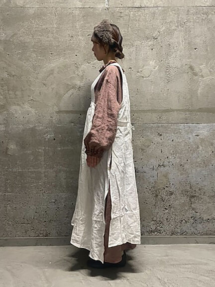 【立川店/EC限定】リネンエプロンワンピース（オフホワイト/チャコールグレー/ダークブラウン/プラム）｜Samansa Mos2（サマンサ モスモス）通販