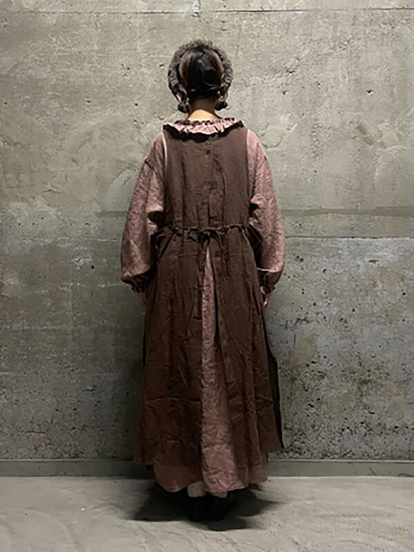 立川店/EC限定】リネンエプロンワンピース（オフホワイト