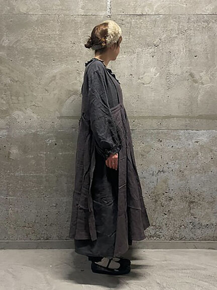 【立川店/EC限定】リネンエプロンワンピース（オフホワイト/チャコールグレー/ダークブラウン/プラム）｜Samansa Mos2（サマンサ モスモス）通販