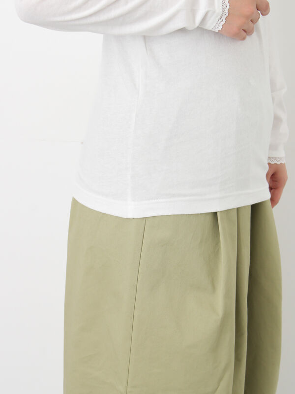 パーツレース貼りカットソー（オフホワイト/ブラック/ベージュ