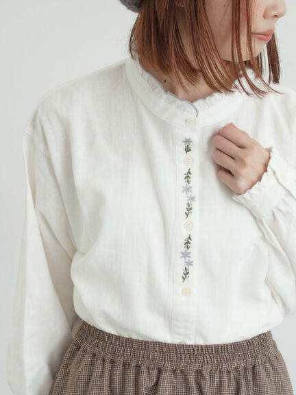 前立て刺繍フリルブラウス（オフホワイト/ベージュ/キナリ）｜Samansa Mos2（サマンサ モスモス）通販
