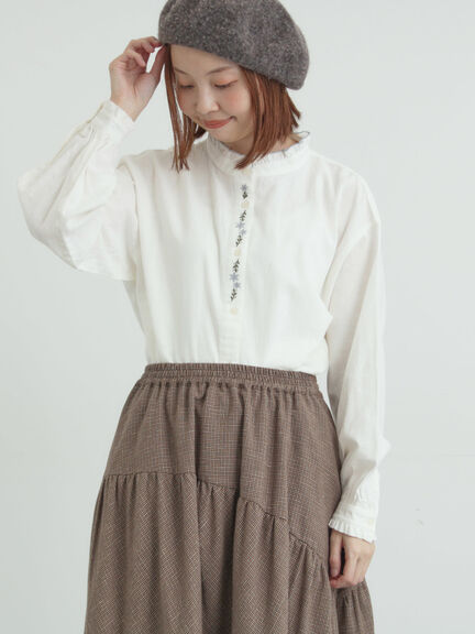 前立て刺繍フリルブラウス（オフホワイト/ベージュ/キナリ）｜Samansa Mos2（サマンサ モスモス）通販