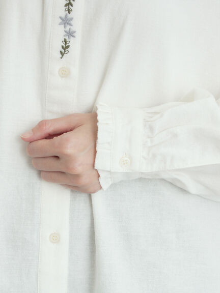 前立て刺繍フリルブラウス（オフホワイト/ベージュ/キナリ）｜Samansa Mos2（サマンサ モスモス）通販