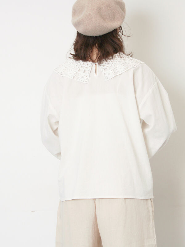 WEB限定】前後2WAYレース襟ブラウス（オフホワイト/ブラック/ネイビー