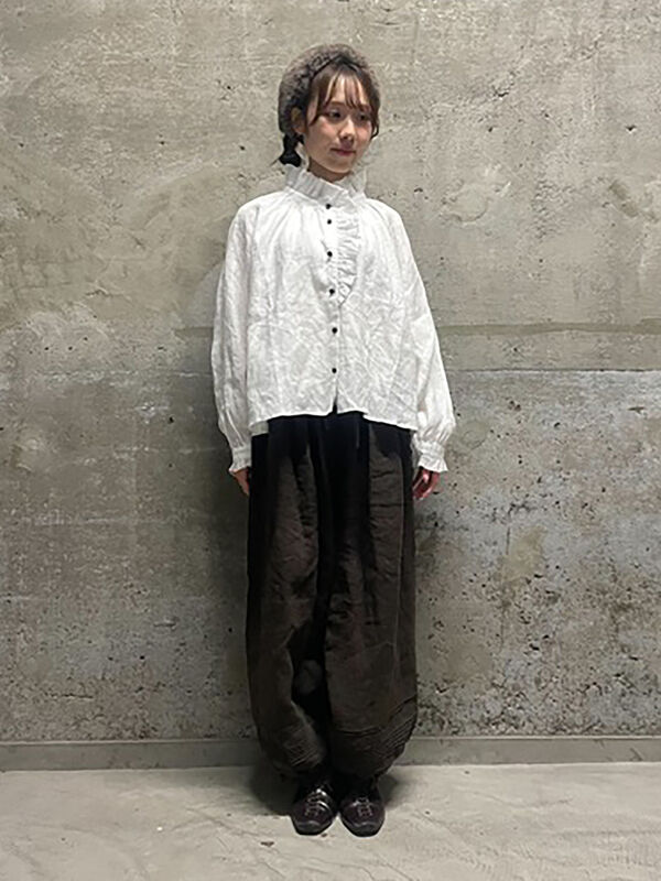 立川店/EC限定】リネンエフォートレスブラウス（オフホワイト/ブラック