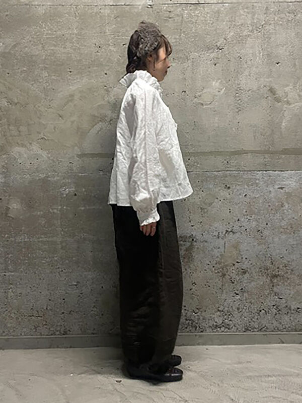 立川店/EC限定】リネンエフォートレスブラウス（オフホワイト/ブラック