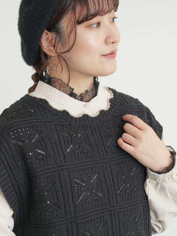 セール】 クロシェ風配色ニットベスト（オフホワイト/ブラック