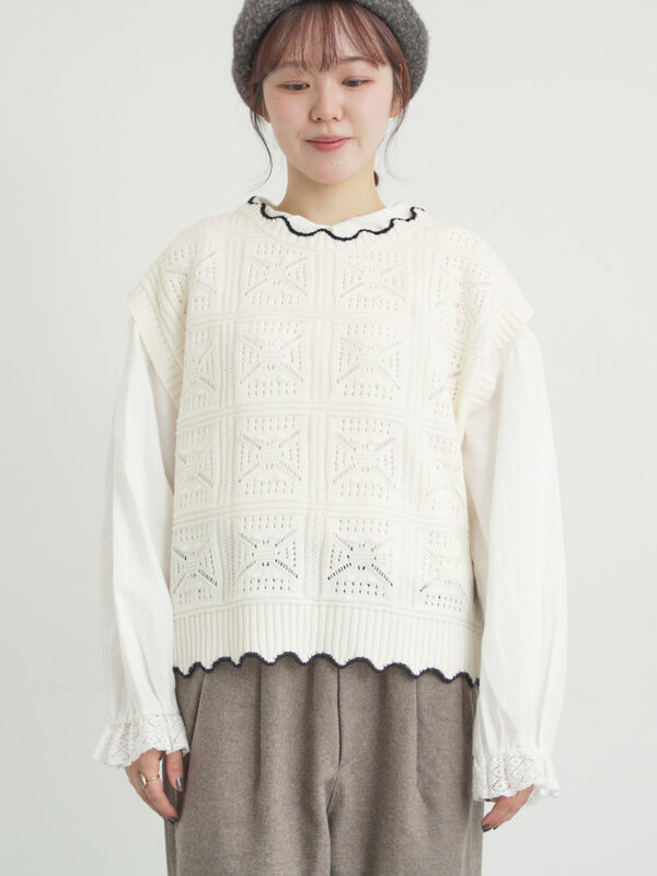 セール】 クロシェ風配色ニットベスト（オフホワイト/ブラック