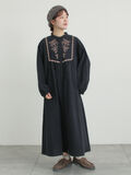 【S/Mサイズ】切替配色刺繍ワンピース（ブラック）｜Samansa Mos2（サマンサ モスモス）通販