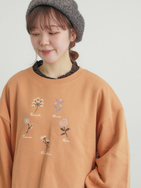 クロスステッチフラワー刺繍スウェット（オレンジ/ダークブラウン