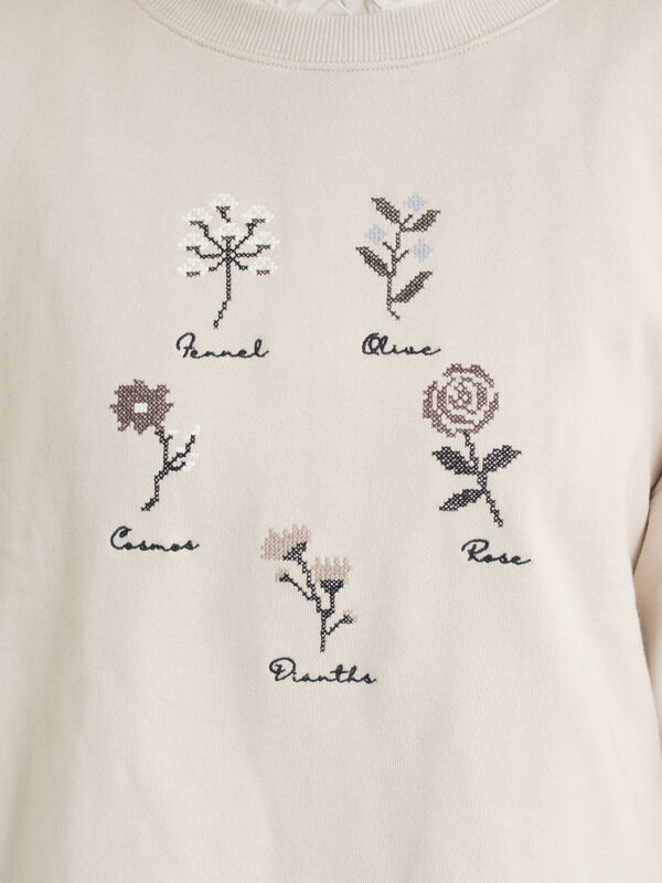 クロスステッチフラワー刺繍スウェット（オレンジ/ダークブラウン