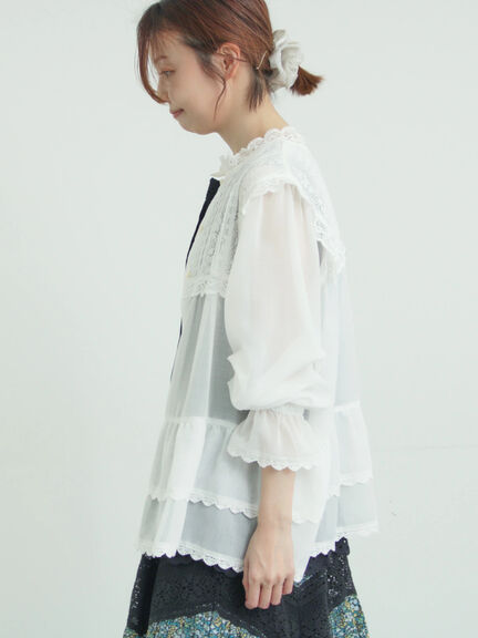 裾フリルティアードレースブラウス（オフホワイト/ブラック/キナリ）｜Samansa Mos2（サマンサ モスモス）通販