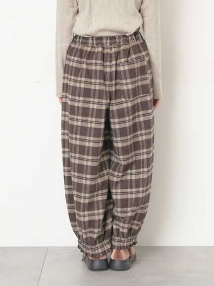 【帯電防止裏地】ヘリンボーンバルーンパンツ《M/Lサイズ》（チャコールグレー/ベージュ/ブラウン/キャメル）｜Samansa Mos2（サマンサ モスモス）通販