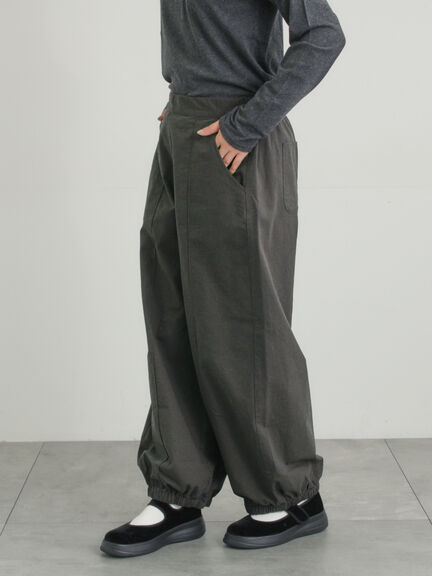 【M/Lサイズ】センターピンタック裾ギャザーパンツ（チャコールグレー/ベージュ/イエロー/ネイビー）｜Samansa Mos2（サマンサ モスモス）通販