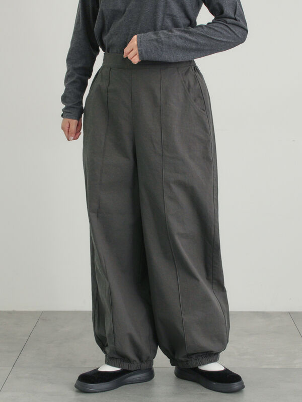 セール】 【M/Lサイズ】センターピンタック裾ギャザーパンツ