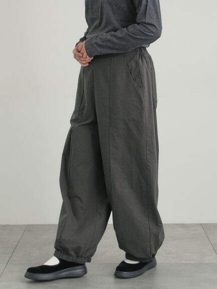 【M/Lサイズ】センターピンタック裾ギャザーパンツ（チャコールグレー/ベージュ/イエロー/ネイビー）｜Samansa Mos2（サマンサ モスモス）通販