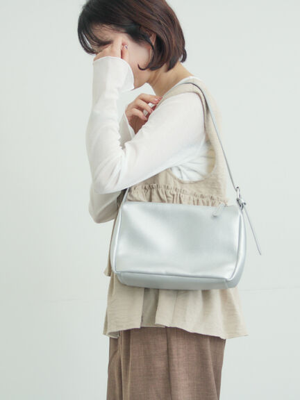 ワンハンドルミニショルダーバッグ（シルバー/ブラック/ブラウン）｜Samansa Mos2（サマンサ モスモス）通販
