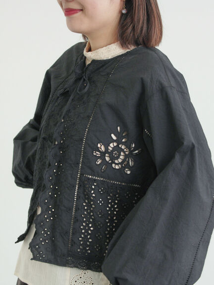 レースパッチワークブラウス（オフホワイト/ブラック/キナリ）｜Samansa Mos2（サマンサ モスモス）通販