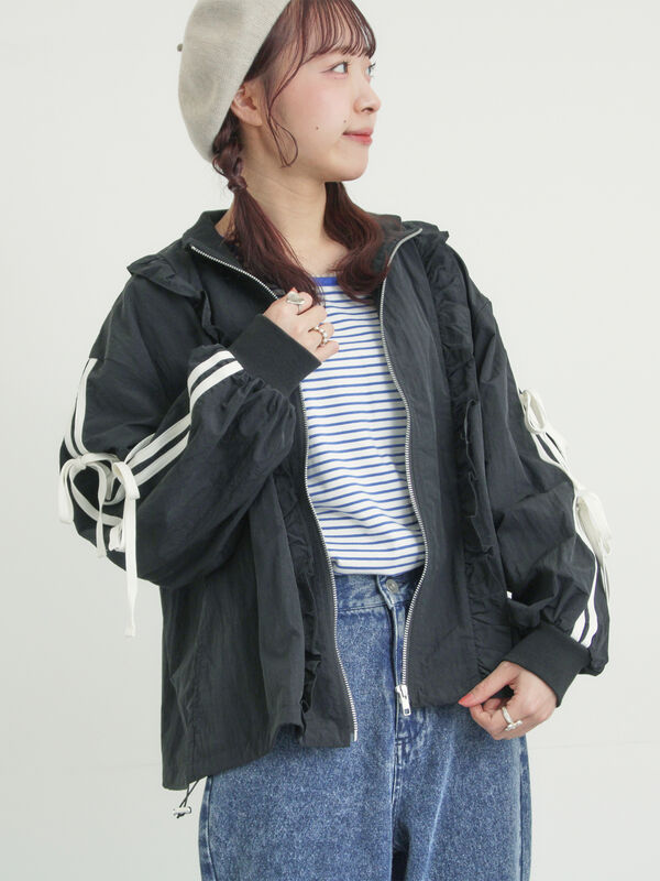 美品⭐︎alba Rossa フリルジャケット　ブラック　44サイズ　日本製 フリルトラックジャケット（オフホワイト/ブラック/サックスブルー