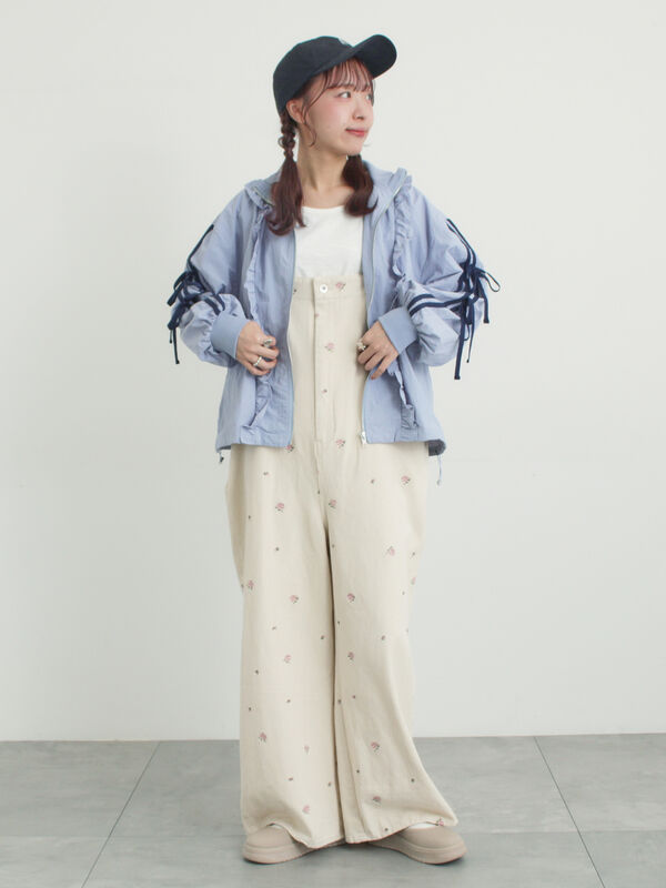 期間限定】 フリルトラックジャケット（オフホワイト/ブラック