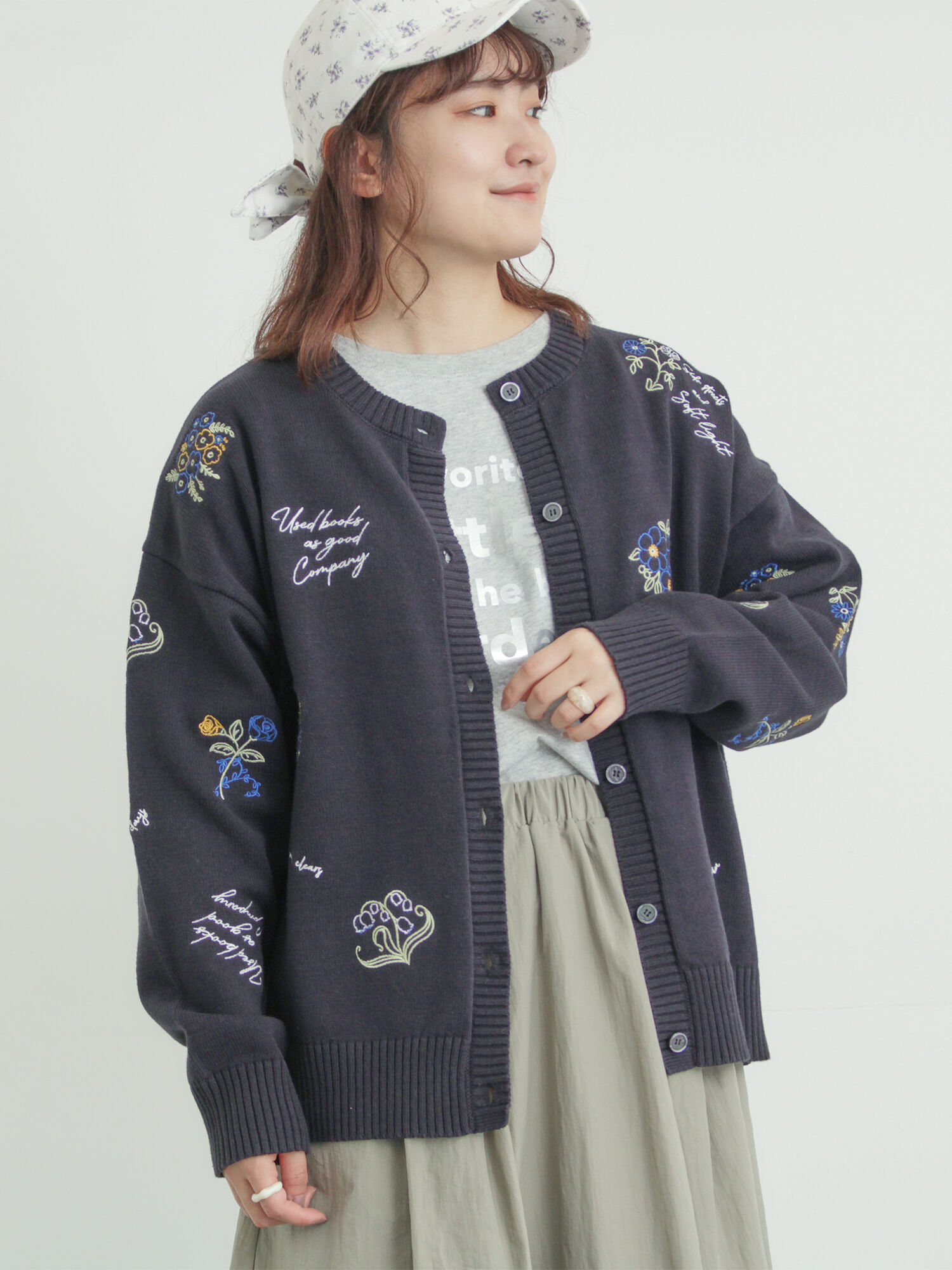 花+ロゴ総柄刺繍カーディガン（オフホワイト/ピンク/グリーン/ネイビー