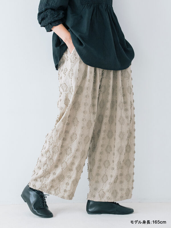 【kazumi×Samansa Mos2】3D刺繍パンツ（オフホワイト/ブラック/ベージュ/ネイビー）｜Samansa Mos2（サマンサ モスモス）通販