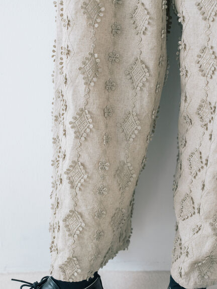 【kazumi×Samansa Mos2】3D刺繍パンツ（オフホワイト/ブラック/ベージュ/ネイビー）｜Samansa Mos2（サマンサ モスモス）通販