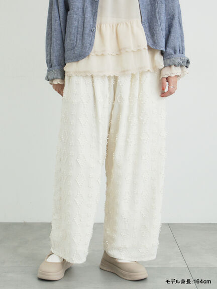 【kazumi×Samansa Mos2】3D刺繍パンツ（オフホワイト/ブラック/ベージュ/ネイビー）｜Samansa Mos2（サマンサ モスモス）通販