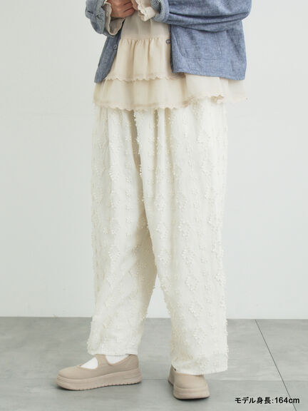 【kazumi×Samansa Mos2】3D刺繍パンツ（オフホワイト/ブラック/ベージュ/ネイビー）｜Samansa Mos2（サマンサ モスモス）通販