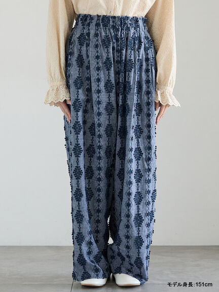 【kazumi×Samansa Mos2】3D刺繍パンツ（オフホワイト/ブラック/ベージュ/ネイビー）｜Samansa Mos2（サマンサ モスモス）通販