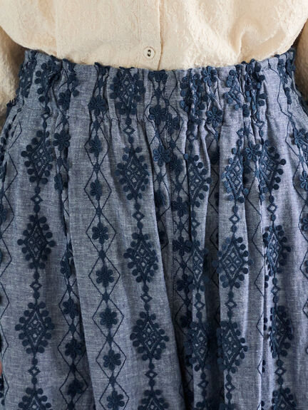 【kazumi×Samansa Mos2】3D刺繍パンツ（オフホワイト/ブラック/ベージュ/ネイビー）｜Samansa Mos2（サマンサ モスモス）通販