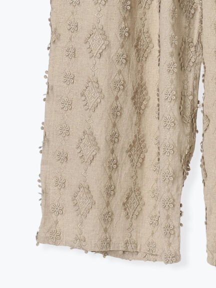 【kazumi×Samansa Mos2】3D刺繍パンツ（オフホワイト/ブラック/ベージュ/ネイビー）｜Samansa Mos2（サマンサ モスモス）通販