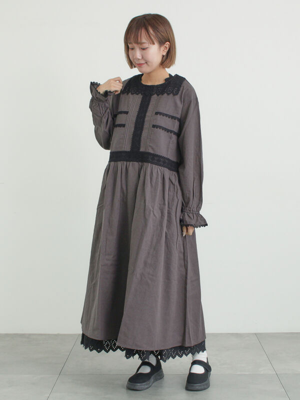 抗菌防臭】スカラップレースペチワンピース（オフホワイト/ブラック